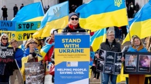 Stand with Ukraine rally by Victoria Pickering CC BY 2.0